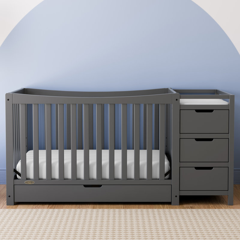 Graco Remi 4 in 1 Convertible Crib and Changer